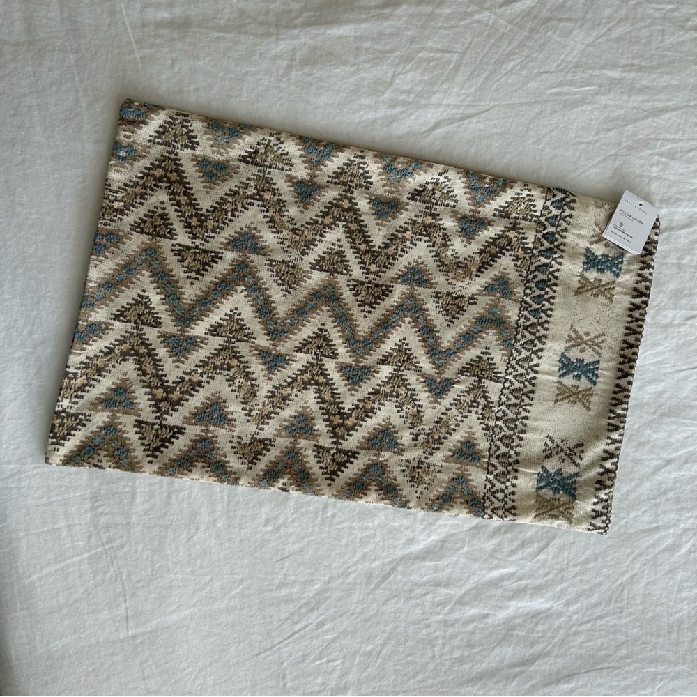 NWT Pottery Barn Carlota Embroidered Lumbar Pillow Cover 16”x26”